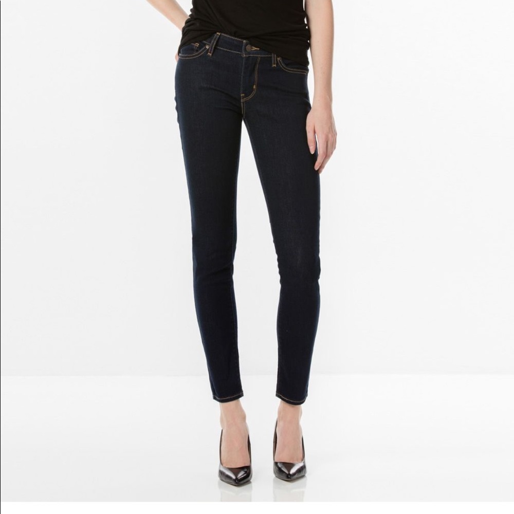 NWT Levi 711